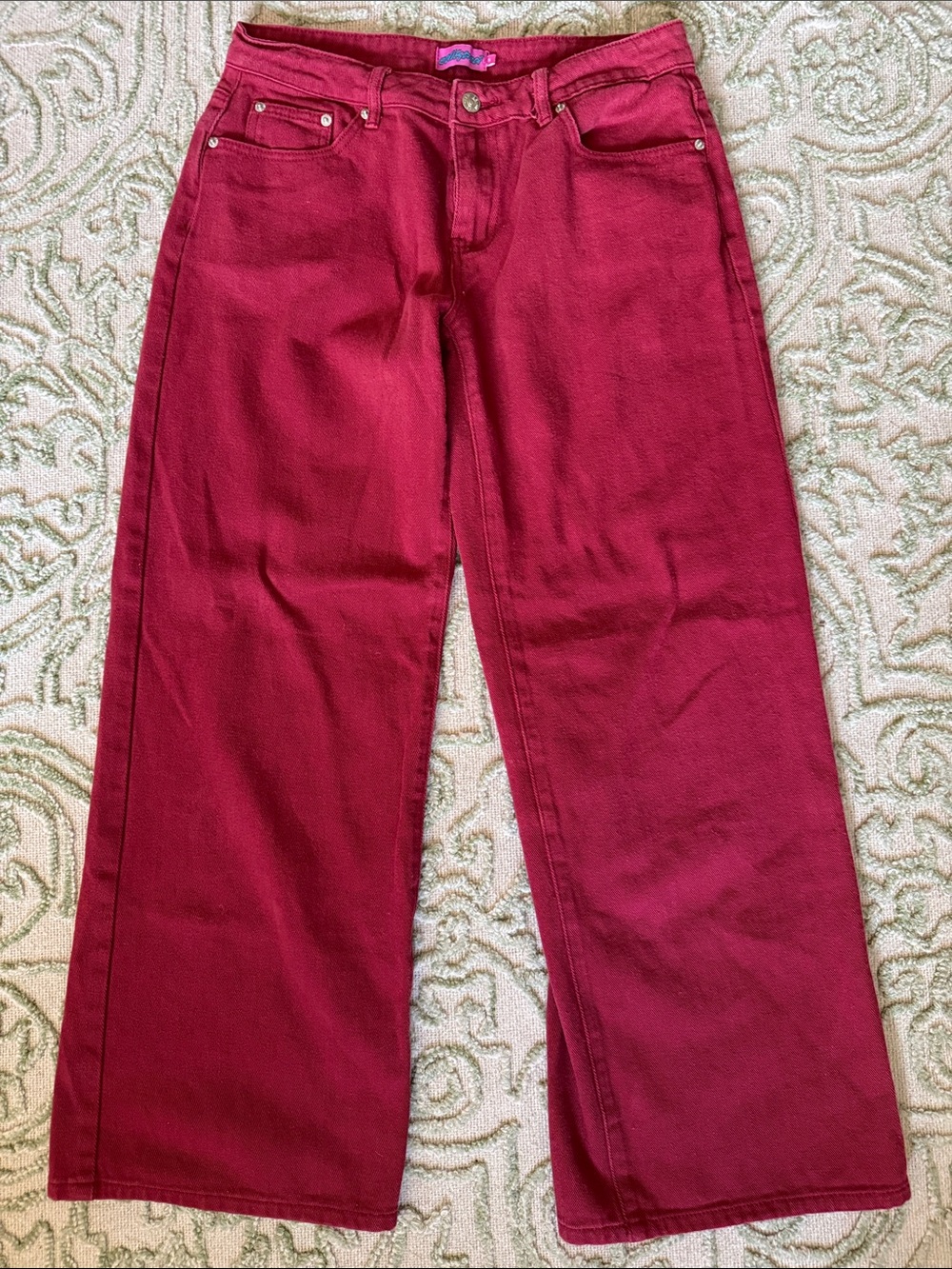 Edikted Wide-Leg Jeans in Burgundy